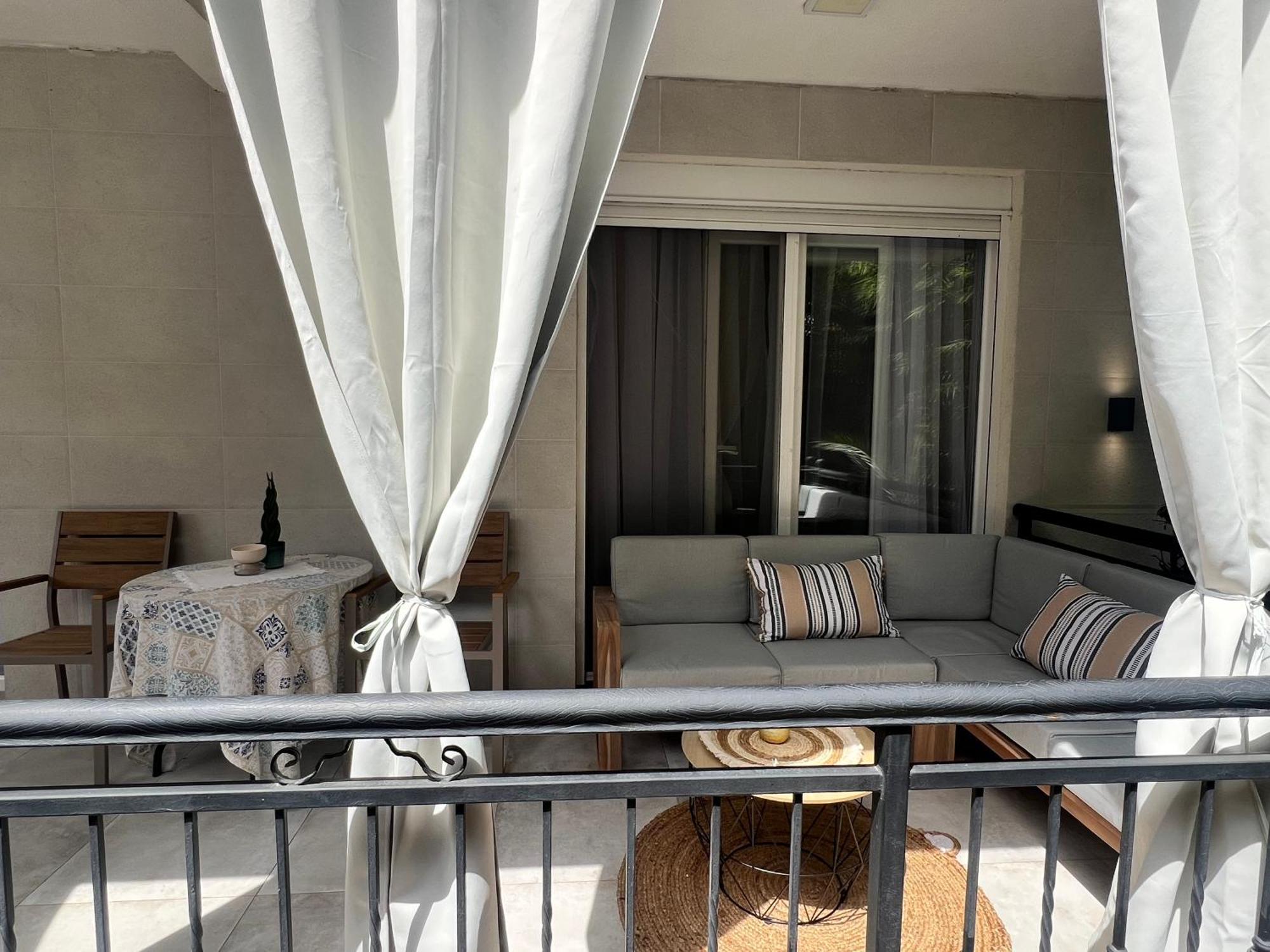 Apartments ติวัต ภายนอก รูปภาพ